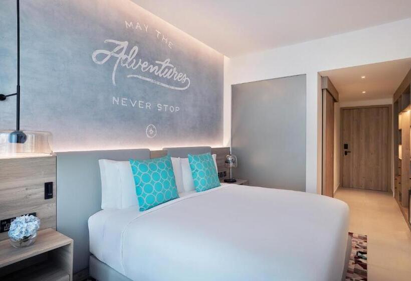 هتل NH Collection Dubai The Palm