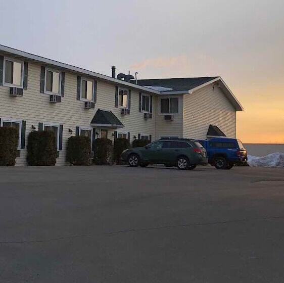 בית מלון כפרי Value Host Motor Inn