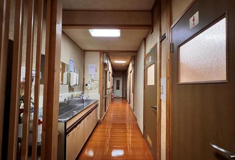 ユースホステル Minshuku Iwatakan