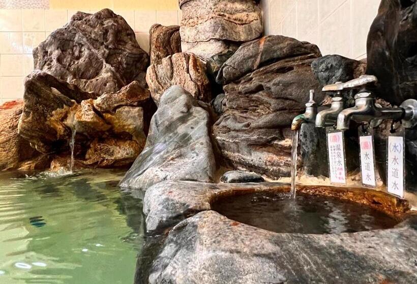 ユースホステル Minshuku Iwatakan