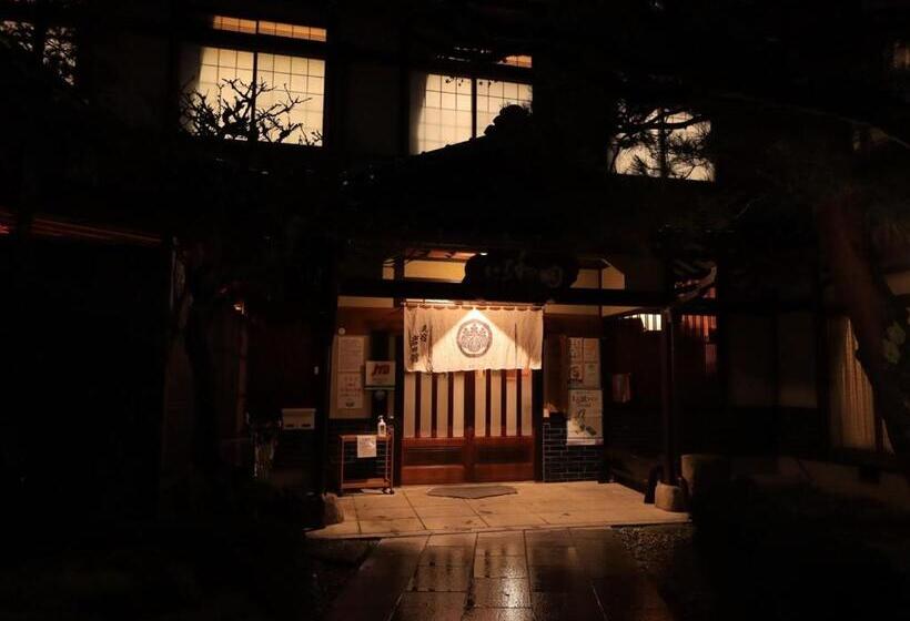 ユースホステル Minshuku Iwatakan