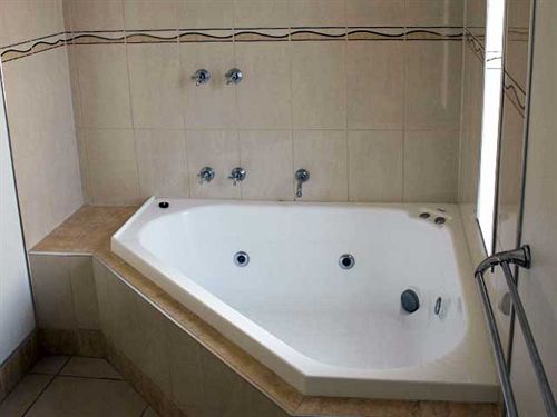 Arches Spa Apartments/patsy Ryan Cottage