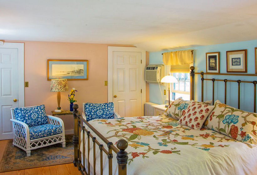 مبيت وإفطار Honeysuckle Hill Inn