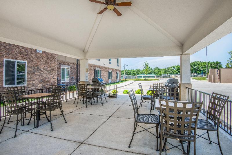 Candlewood Suites Columbia Hwy 63 & I 70, An Ihg