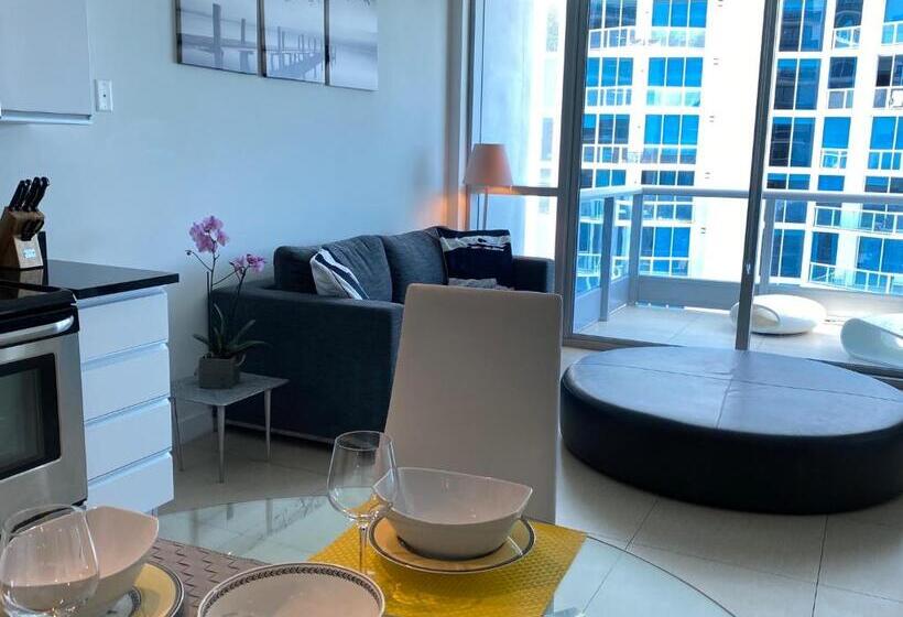 Monte Carlo Suites In Miami Beach