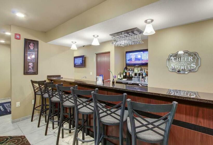 Cobblestone Hotel & Suites   Waynesboro