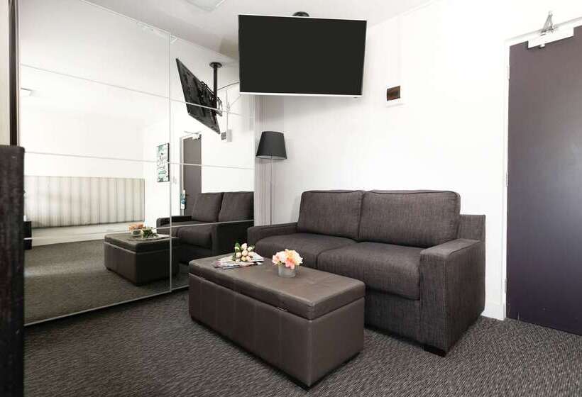 Comfort Hotel East Melbourne