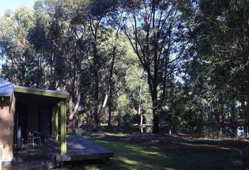 Ellensbrook Cottages