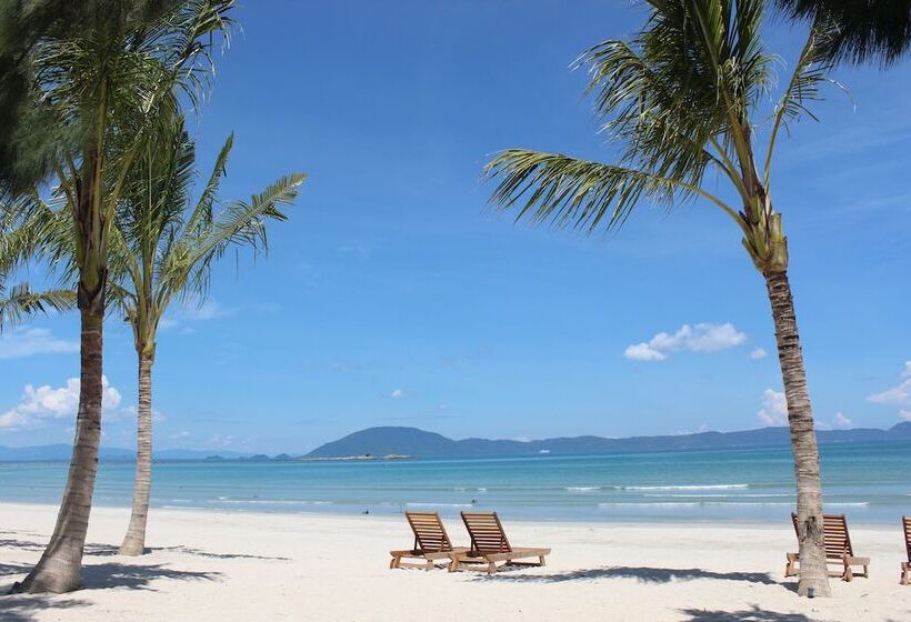 Gm Doc Let Beach Resort & Spa