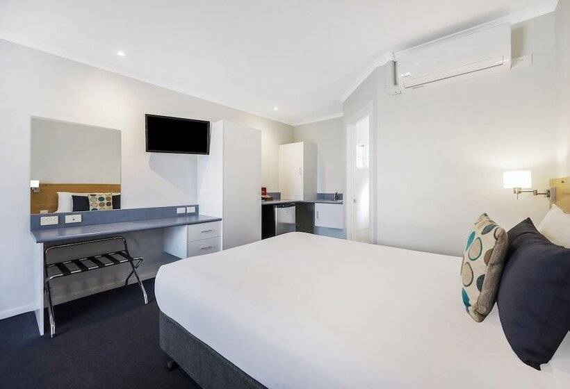 Hamilton Townhouse Motel