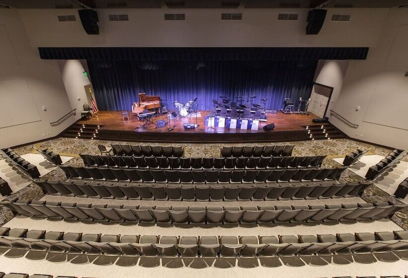 Hillsdale College Dow Hotel And Conference Center