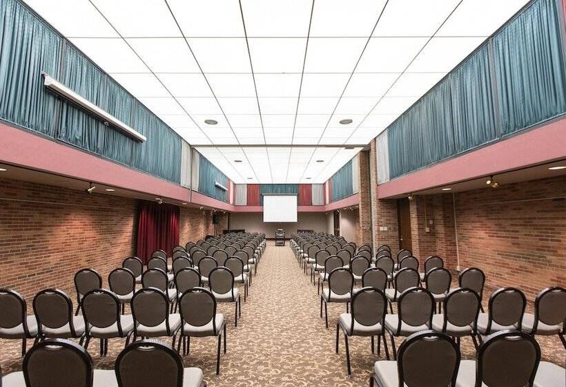 Hillsdale College Dow Hotel And Conference Center