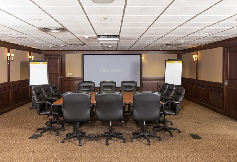 Hillsdale College Dow Hotel And Conference Center