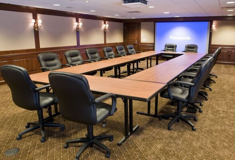 Hillsdale College Dow Hotel And Conference Center