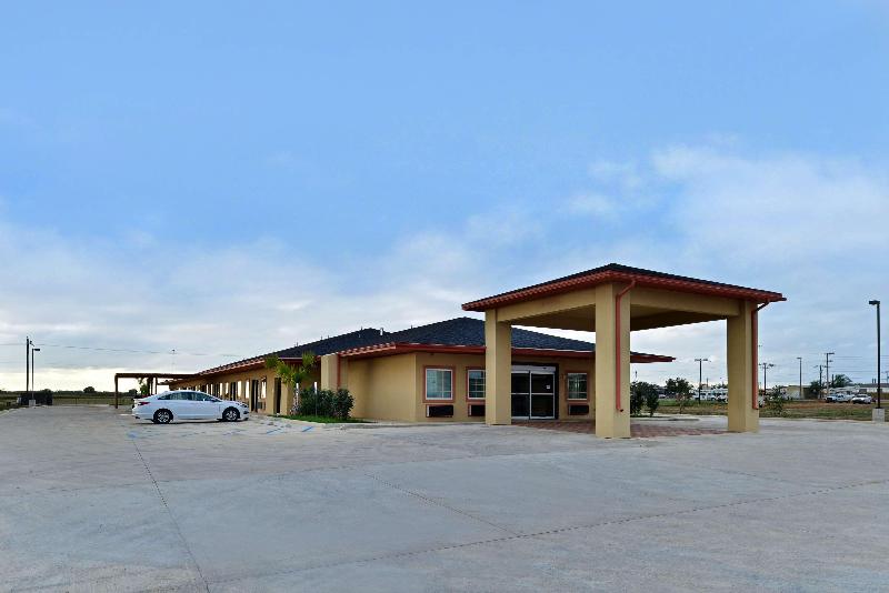 בית מלון כפרי Rodeway Inn