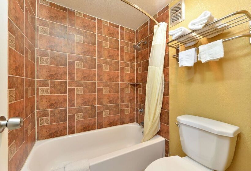 فندق Americas Best Value Inn Schulenburg