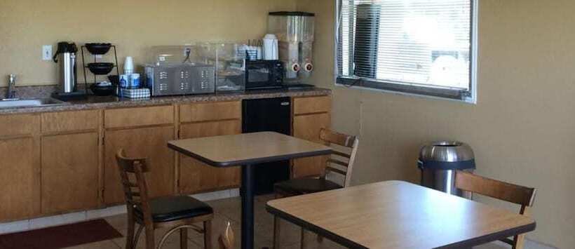 فندق Americas Best Value Inn Schulenburg