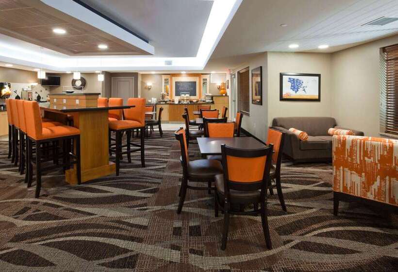 فندق Americinn By Wyndham Waupun
