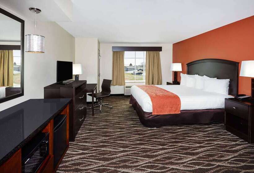 فندق Americinn By Wyndham Waupun