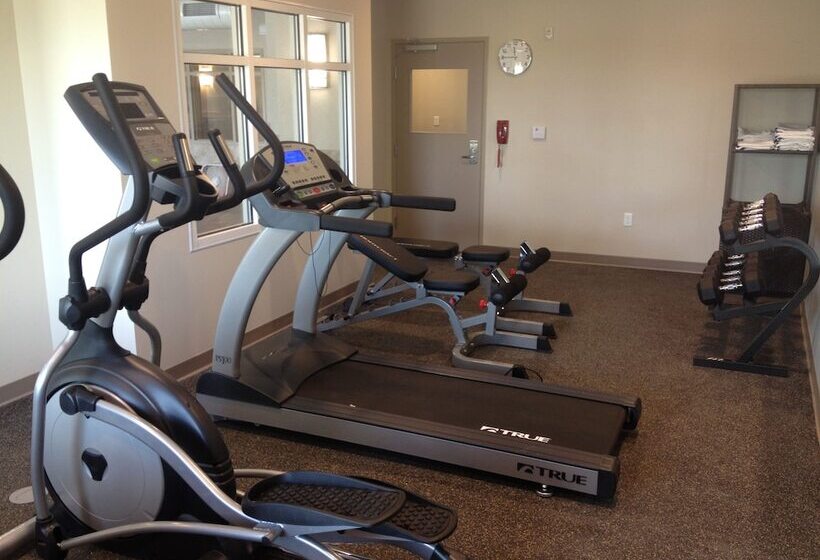 فندق Americinn By Wyndham Waupun