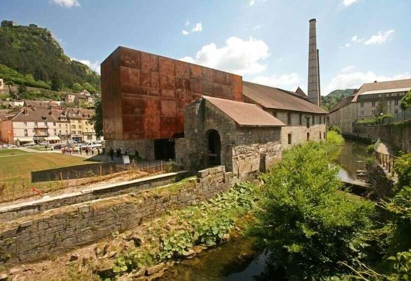 Appart Hotel Charles Sander