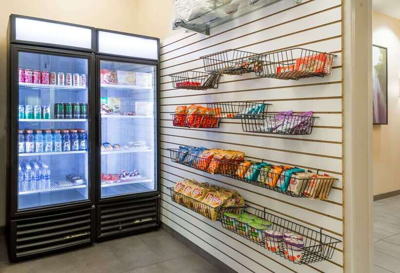 ホテル Baymont By Wyndham Erie