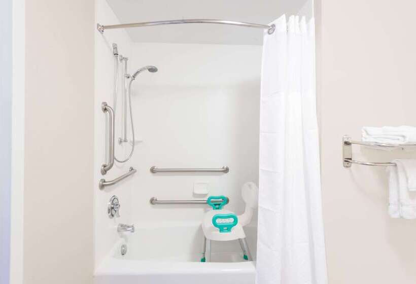 ホテル Baymont By Wyndham Erie