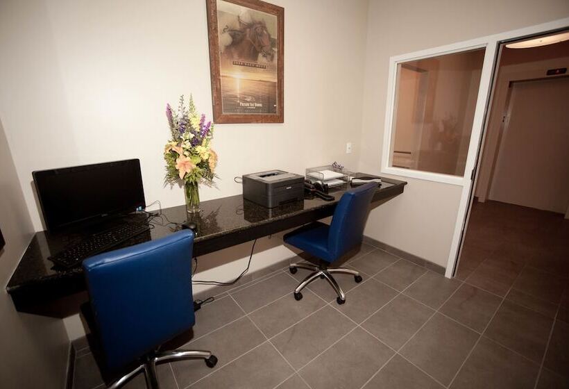 ホテル Baymont By Wyndham Erie