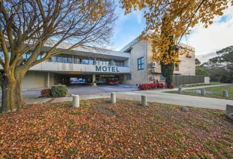 Belconnen Way Hotel & Serviced Apartments
