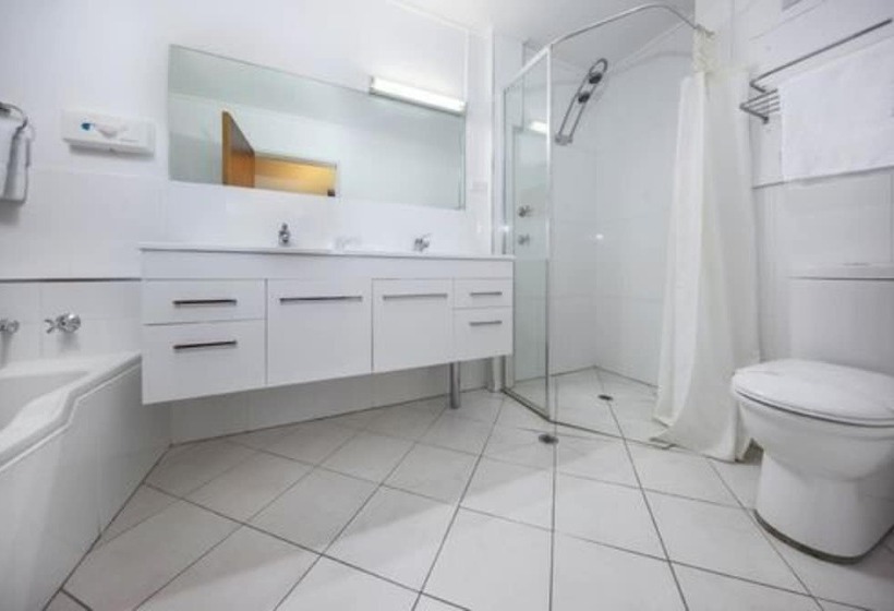 Belconnen Way Hotel & Serviced Apartments