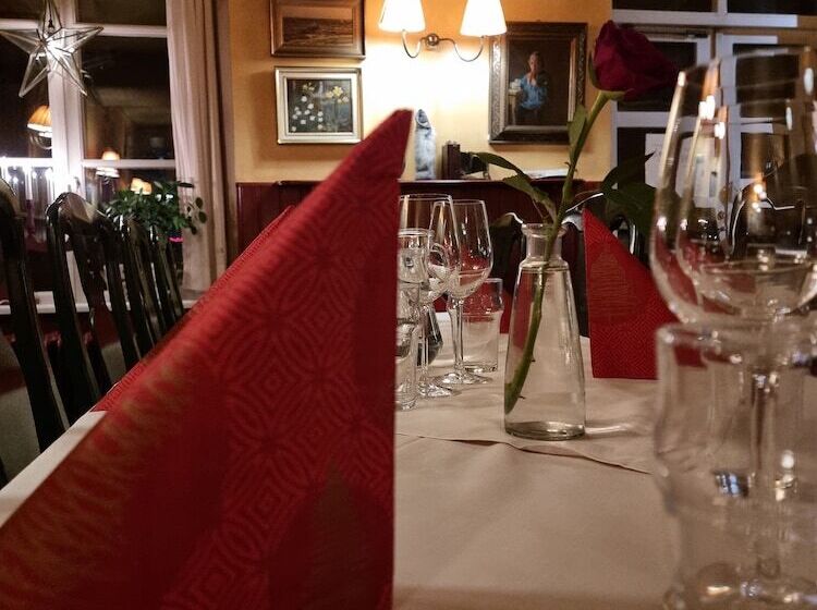 בית מלון כפרי Brösarps Gästgifveri & Spa