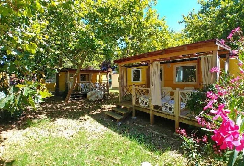 Отель Mobile Homes Camp Perna Adriatic Kampovi