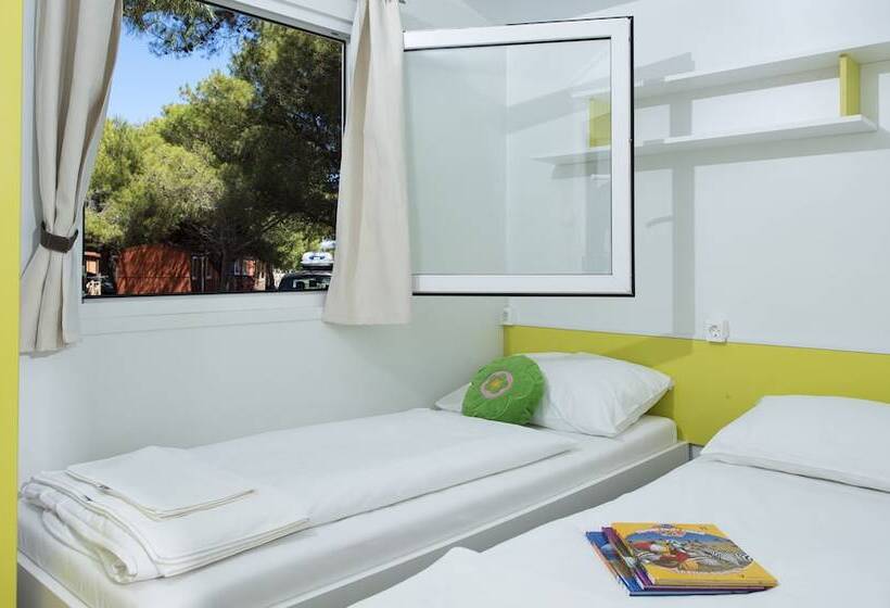 酒店 Mobile Homes Camp Perna   Adriatic Kampovi
