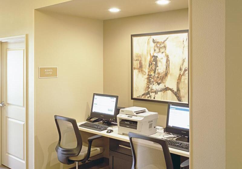 فندق Candlewood Suites Fort Collins, An Ihg