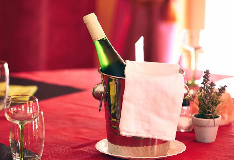 Отель Hôtel Chez Felix