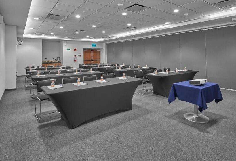 Отель City Express By Marriott Ciudad De México Plaza Central