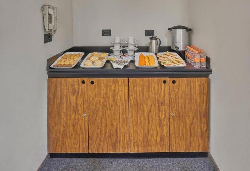 Отель City Express By Marriott Ciudad De México Plaza Central