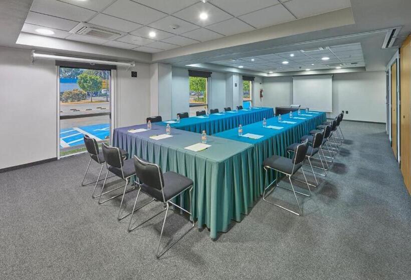 Отель City Express By Marriott Ciudad De México Plaza Central