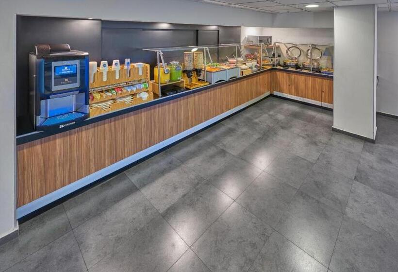 Отель City Express By Marriott Ciudad De México Plaza Central