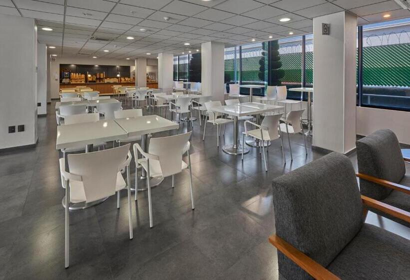 Отель City Express By Marriott Ciudad De México Plaza Central