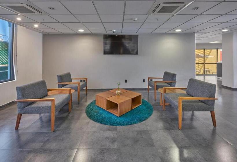 Отель City Express By Marriott Ciudad De México Plaza Central