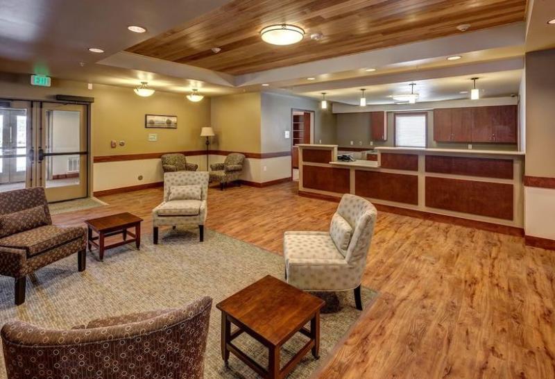 Clarion Hotel & Suites