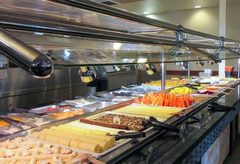 Clarion Hotel & Suites