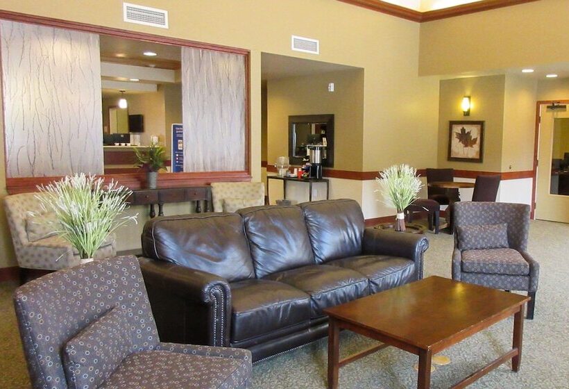 Clarion Hotel & Suites