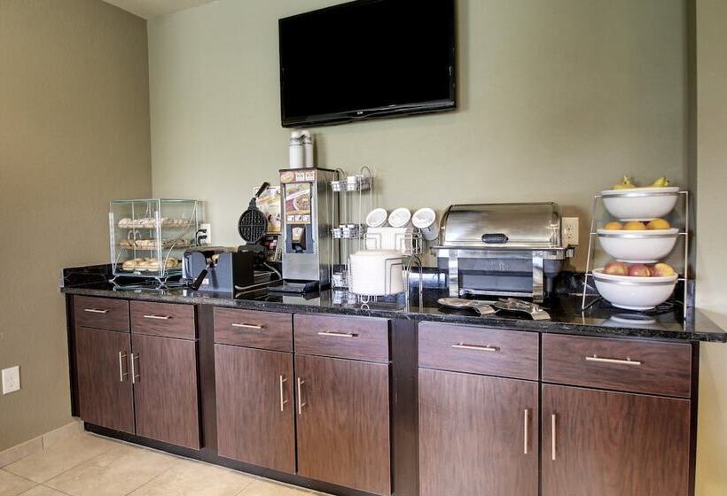 فندق Cobblestone Inn & Suites   Avoca