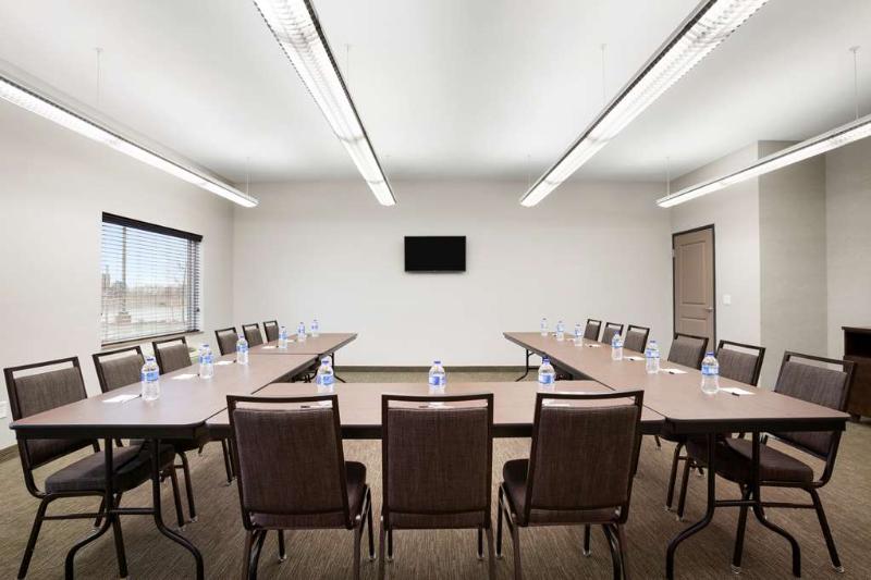 فندق Country Inn & Suites By Radisson Enid Ok