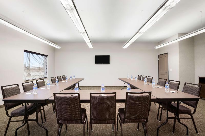 فندق Country Inn & Suites By Radisson Enid Ok