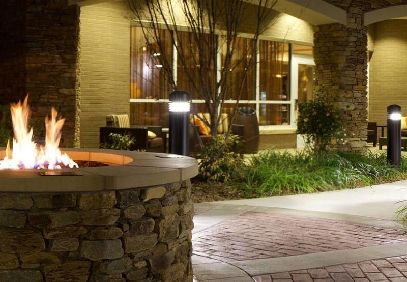 فندق Courtyard By Marriott Asheville Airport