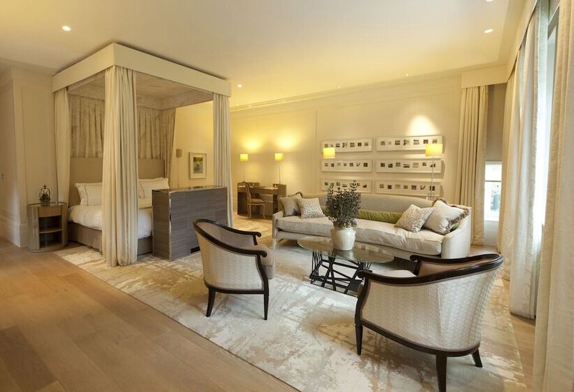 Отель Coworth Park Dorchester Collection