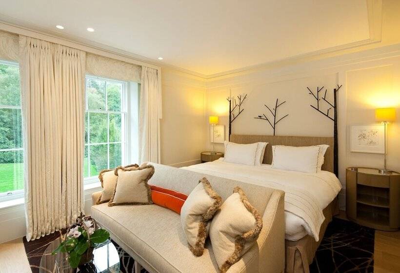 Отель Coworth Park Dorchester Collection